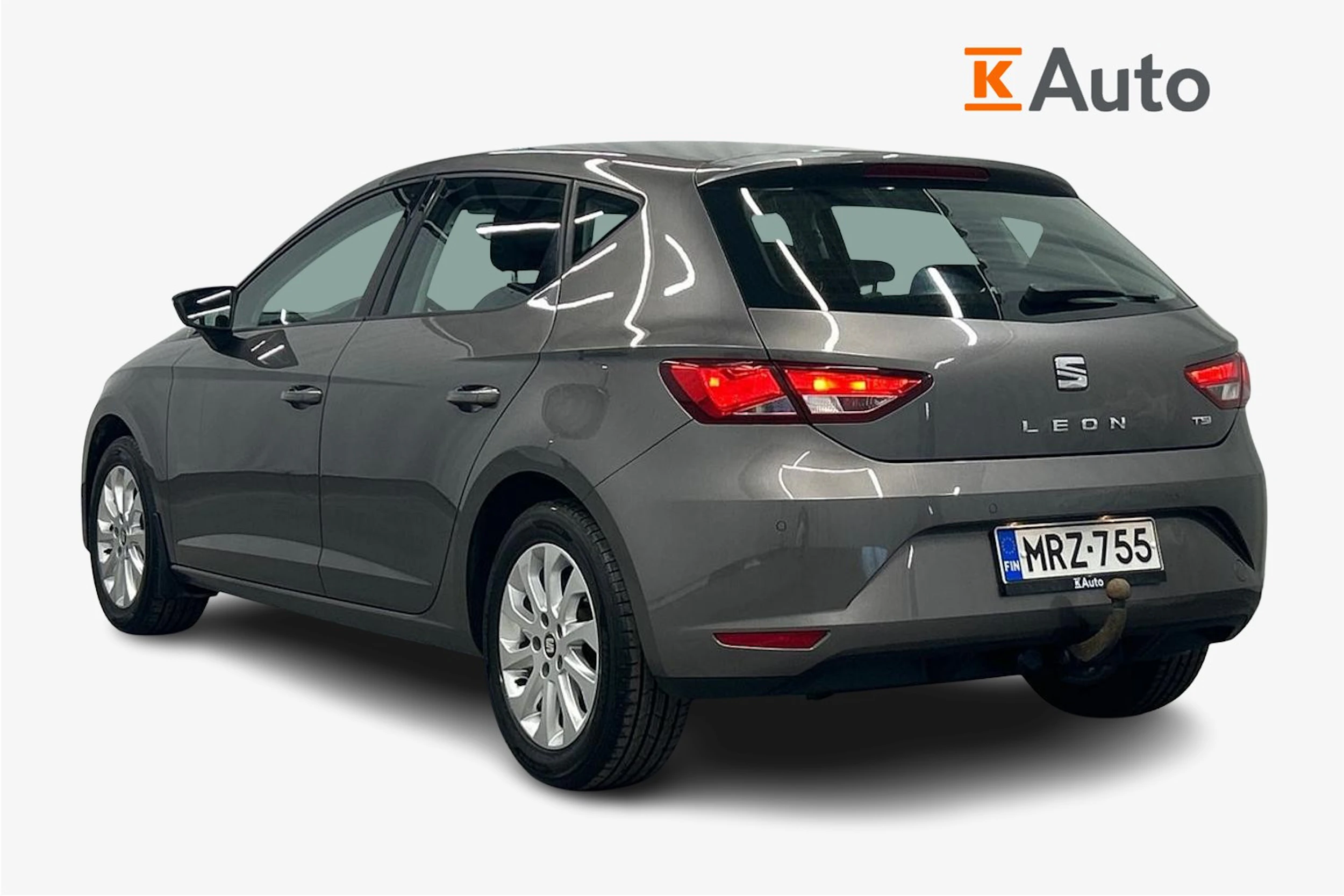 harmaa SEAT Leon 2016 kuva 3.