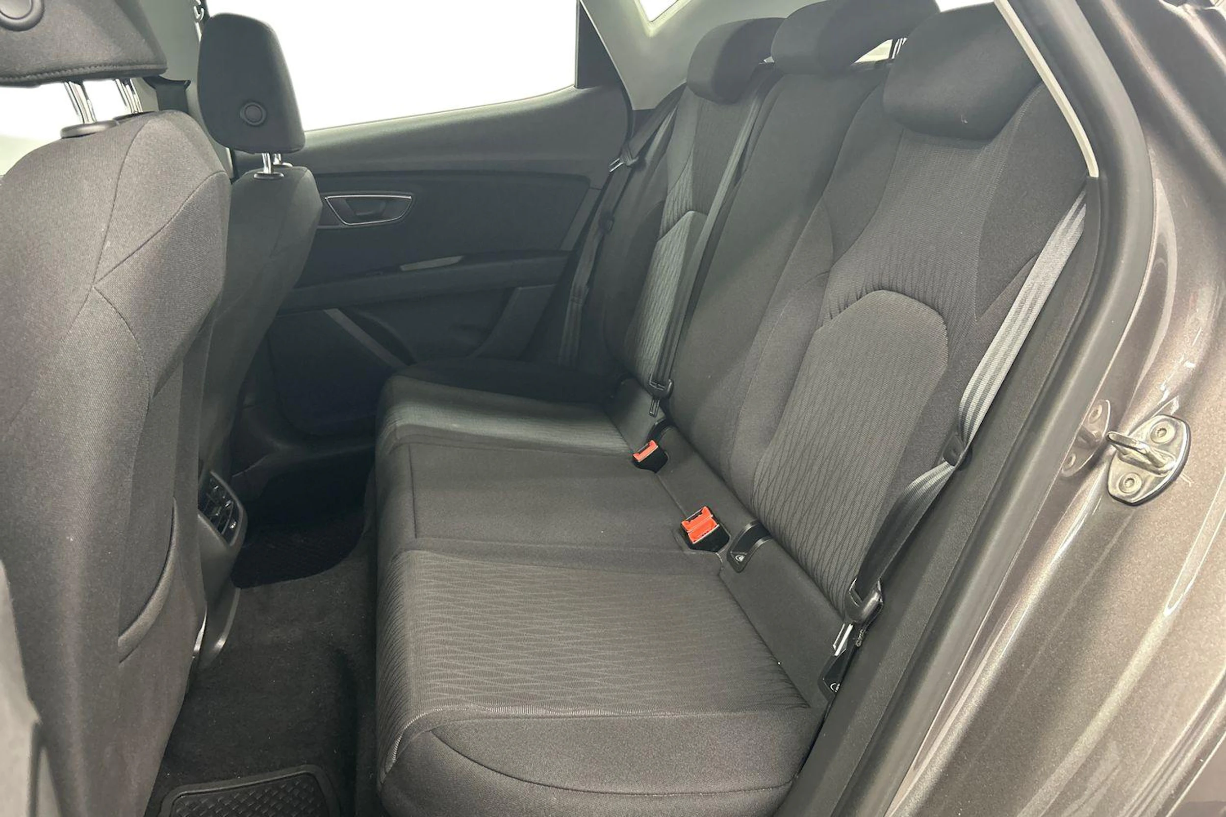 harmaa SEAT Leon 2016 kuva 11.