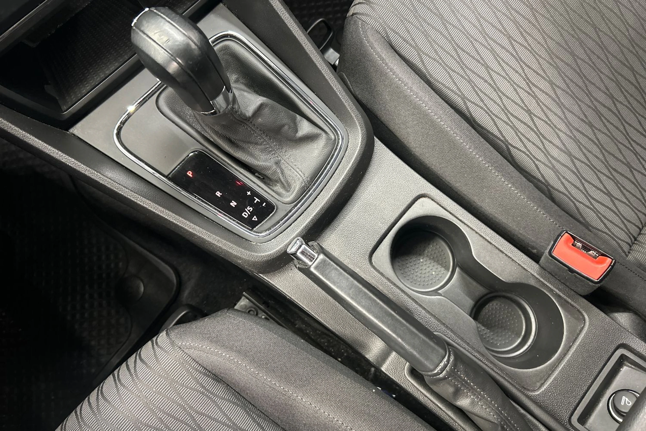 harmaa SEAT Leon 2016 kuva 27.