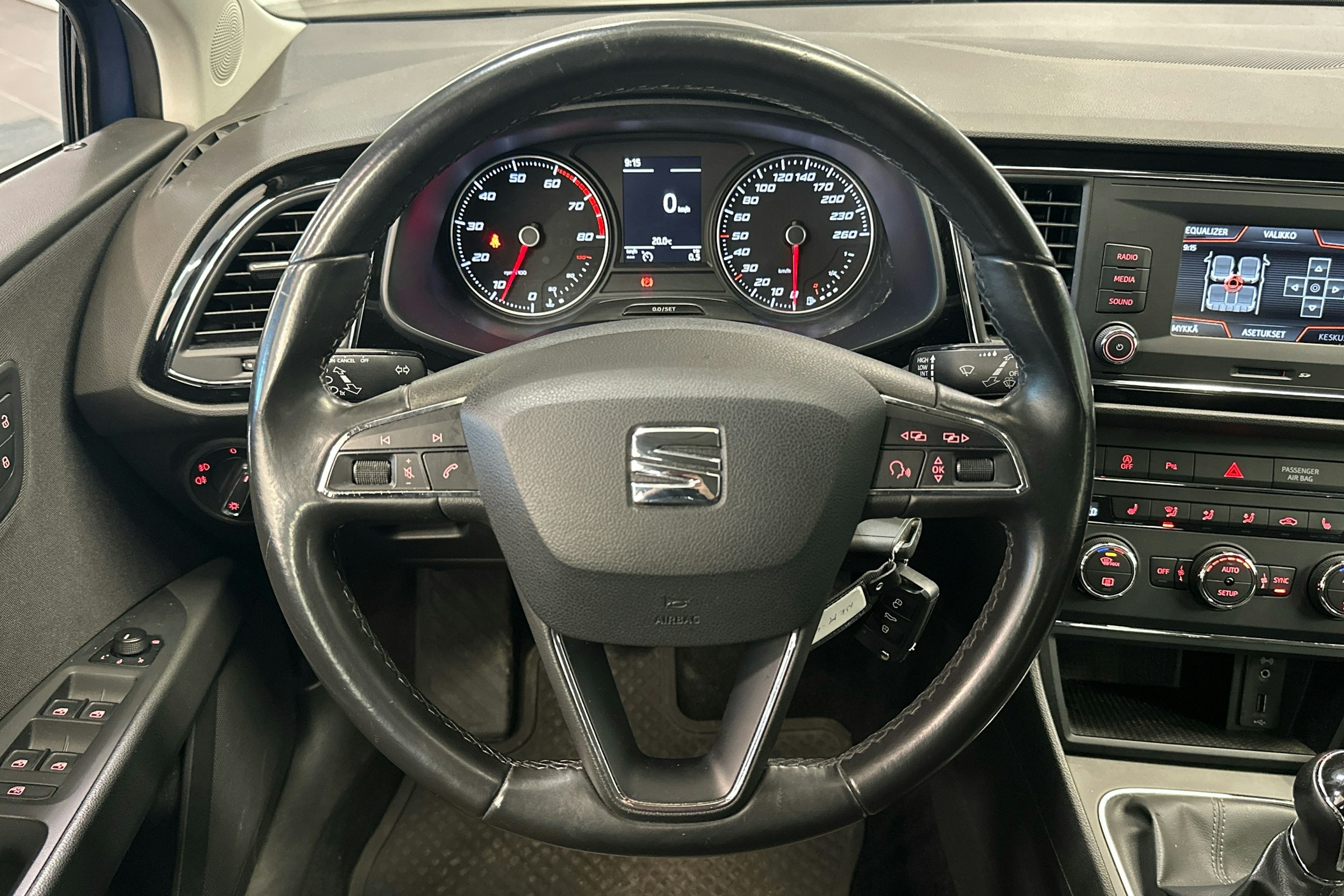 Sininen SEAT Leon 2016 kuva 11.