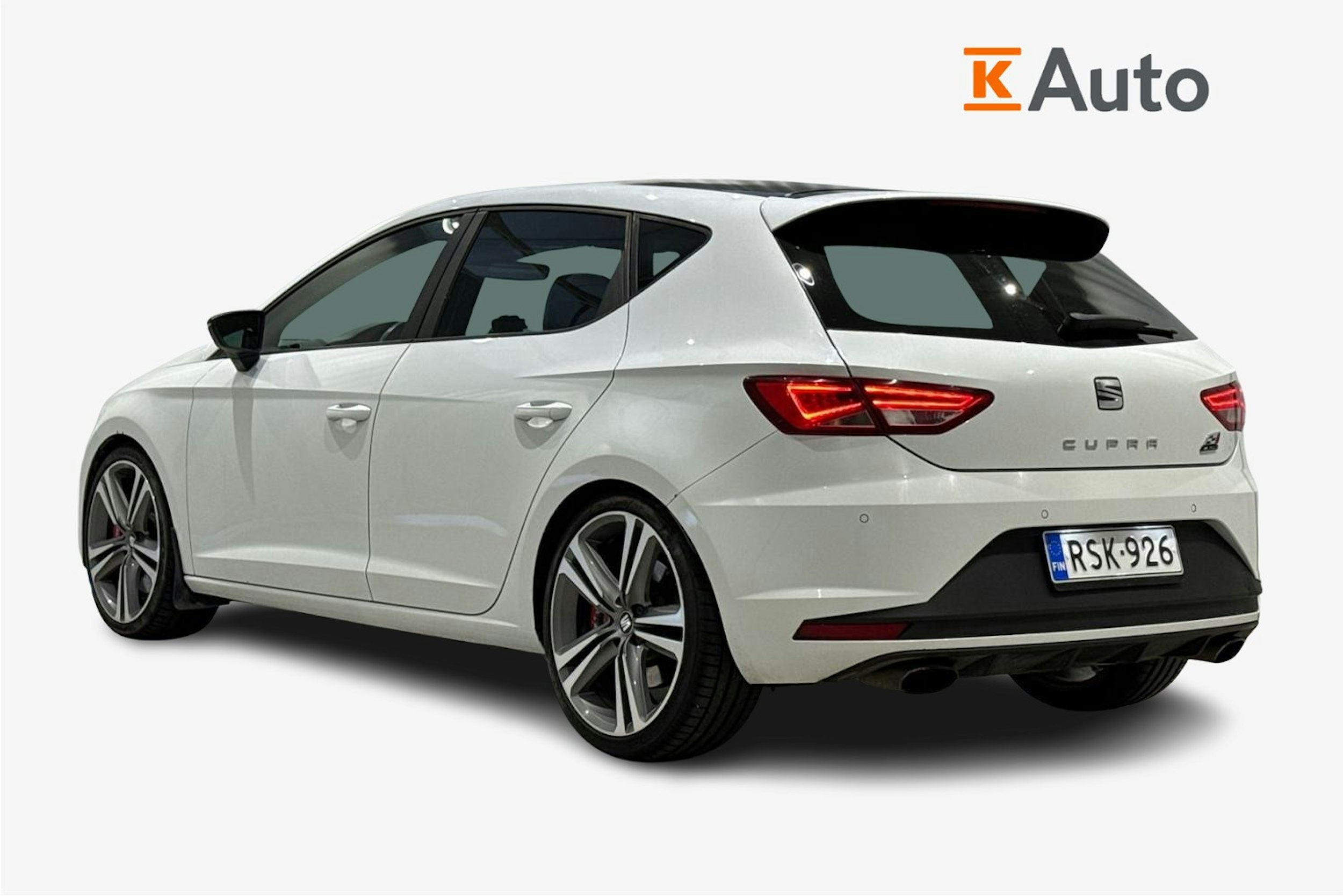 met. valkoinen SEAT Leon 2016 kuva 2.
