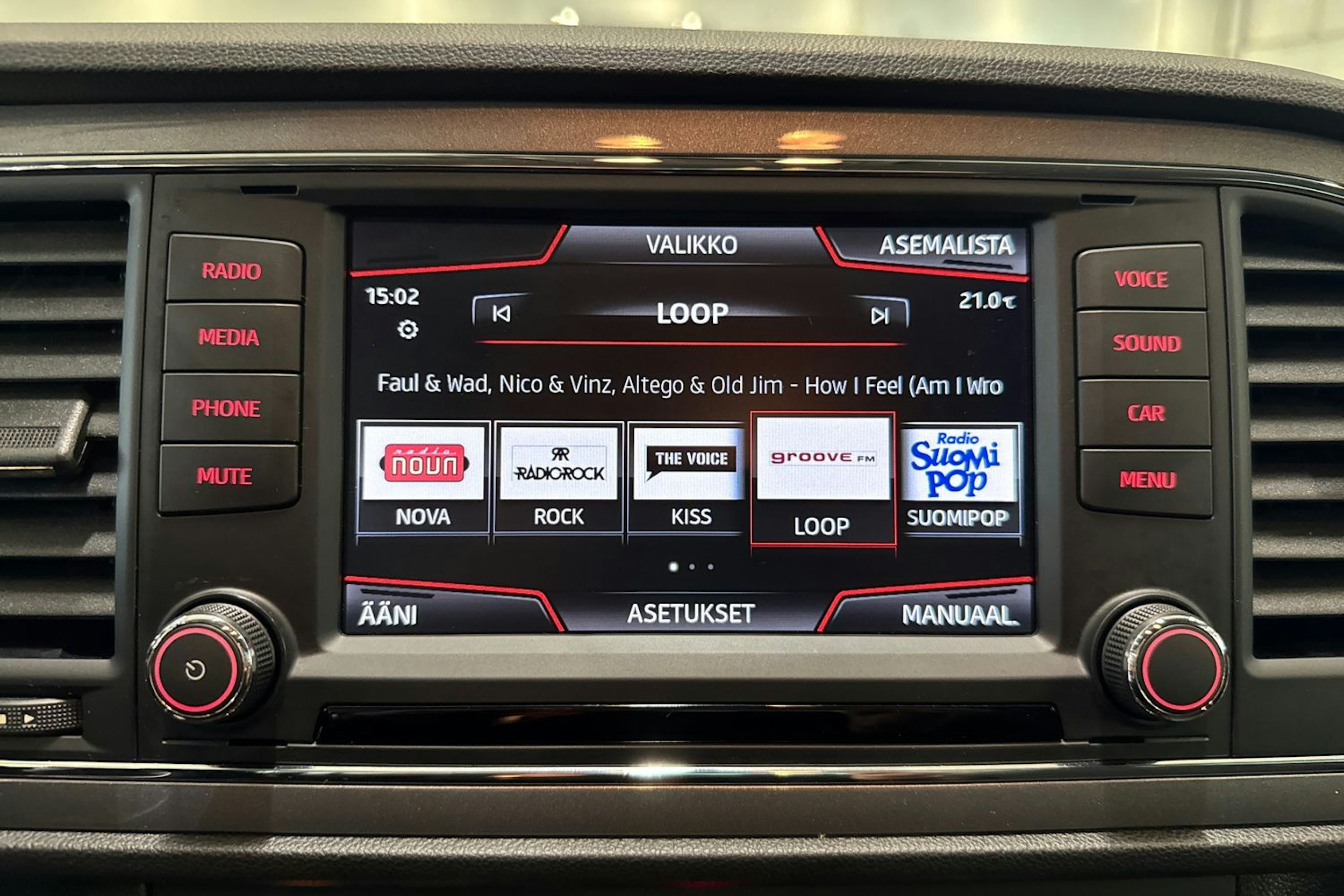 musta SEAT Leon 2017 kuva 18.