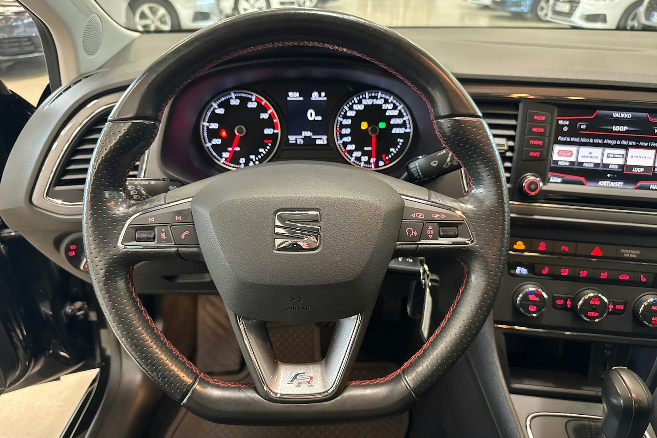 musta SEAT Leon 2017 kuva 22.