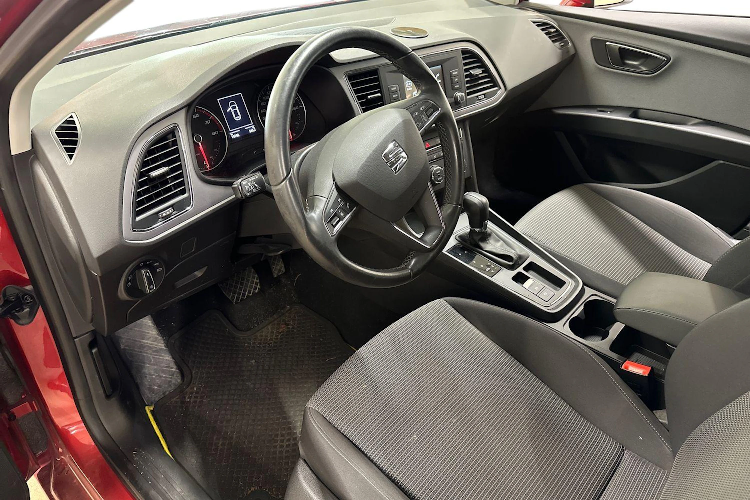 vihreä SEAT Leon 2017 kuva 3.