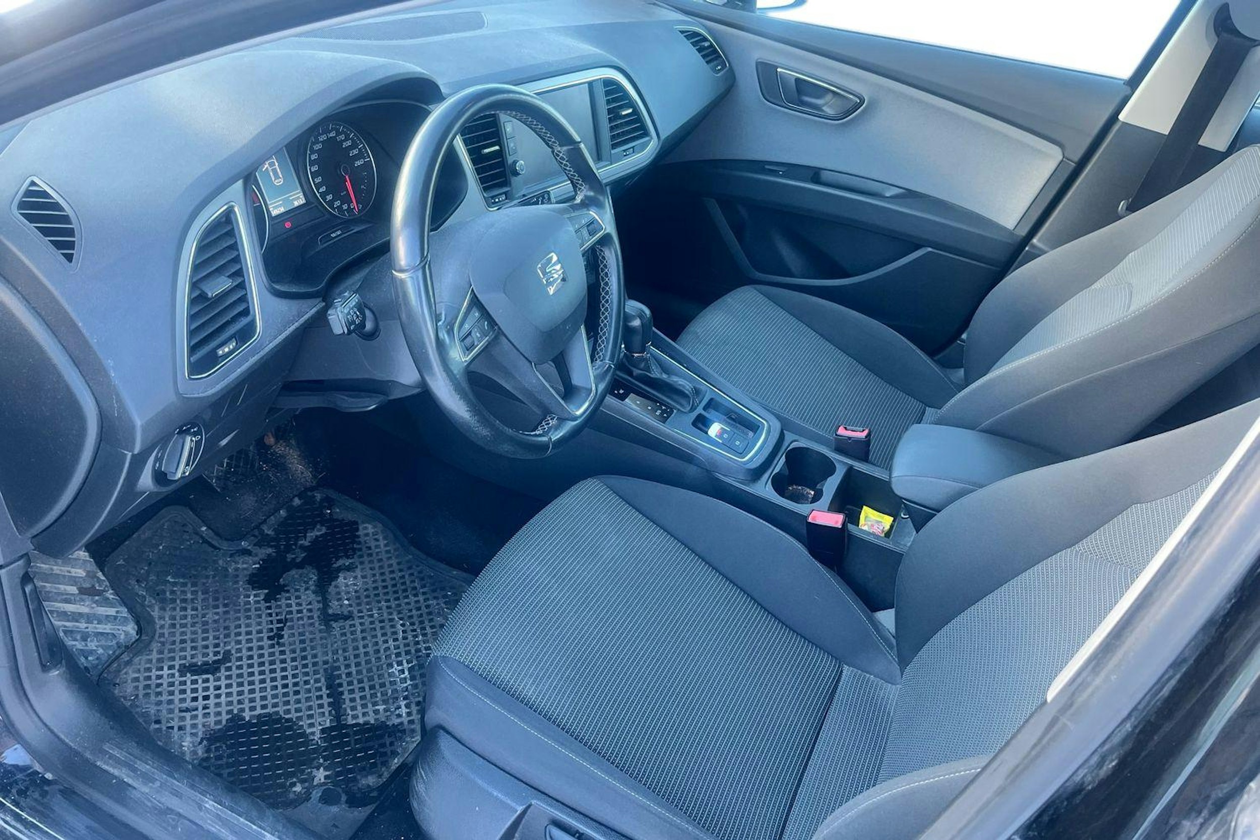 musta SEAT Leon 2017 kuva 3.