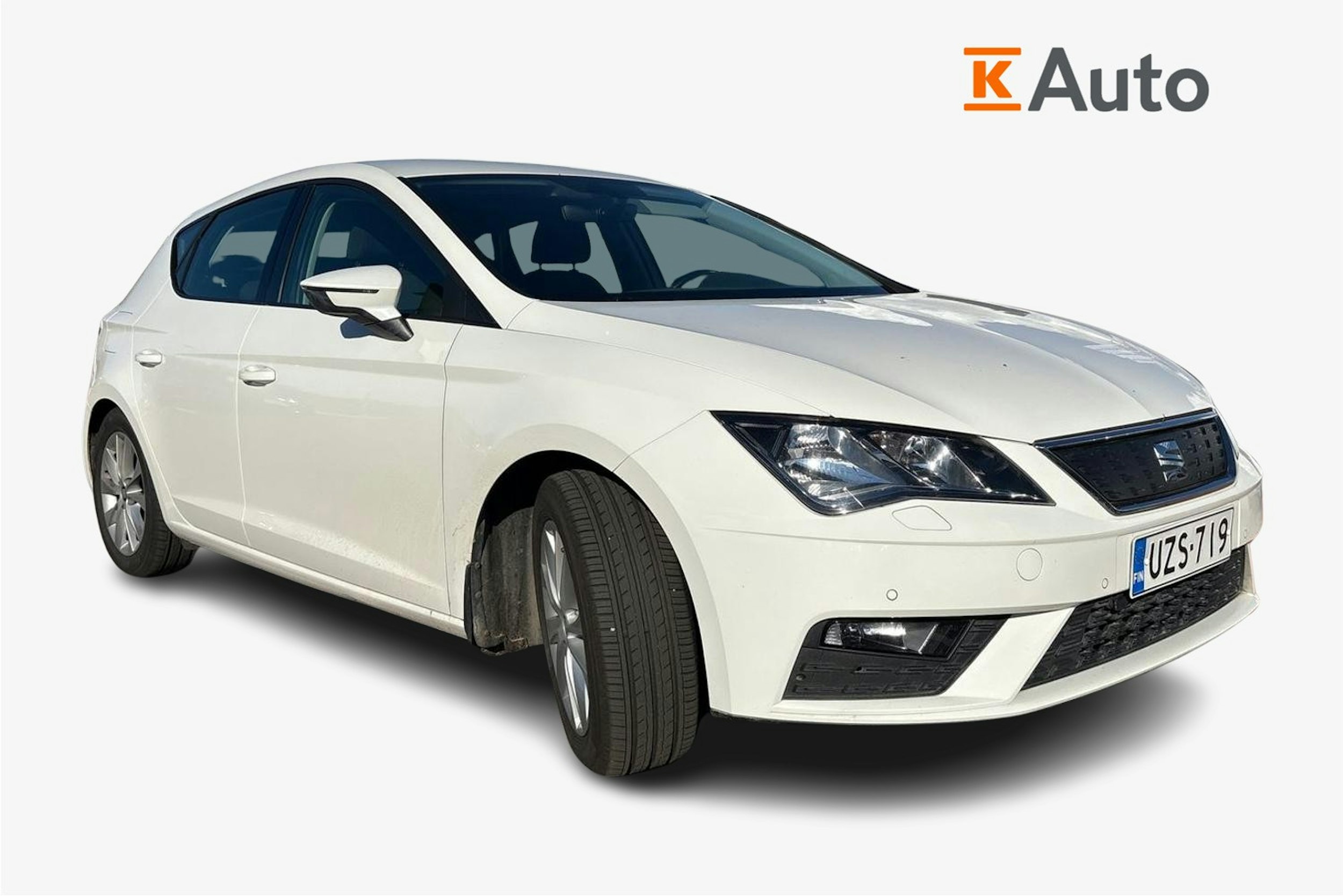valkoinen SEAT Leon 2017 kuva 1.