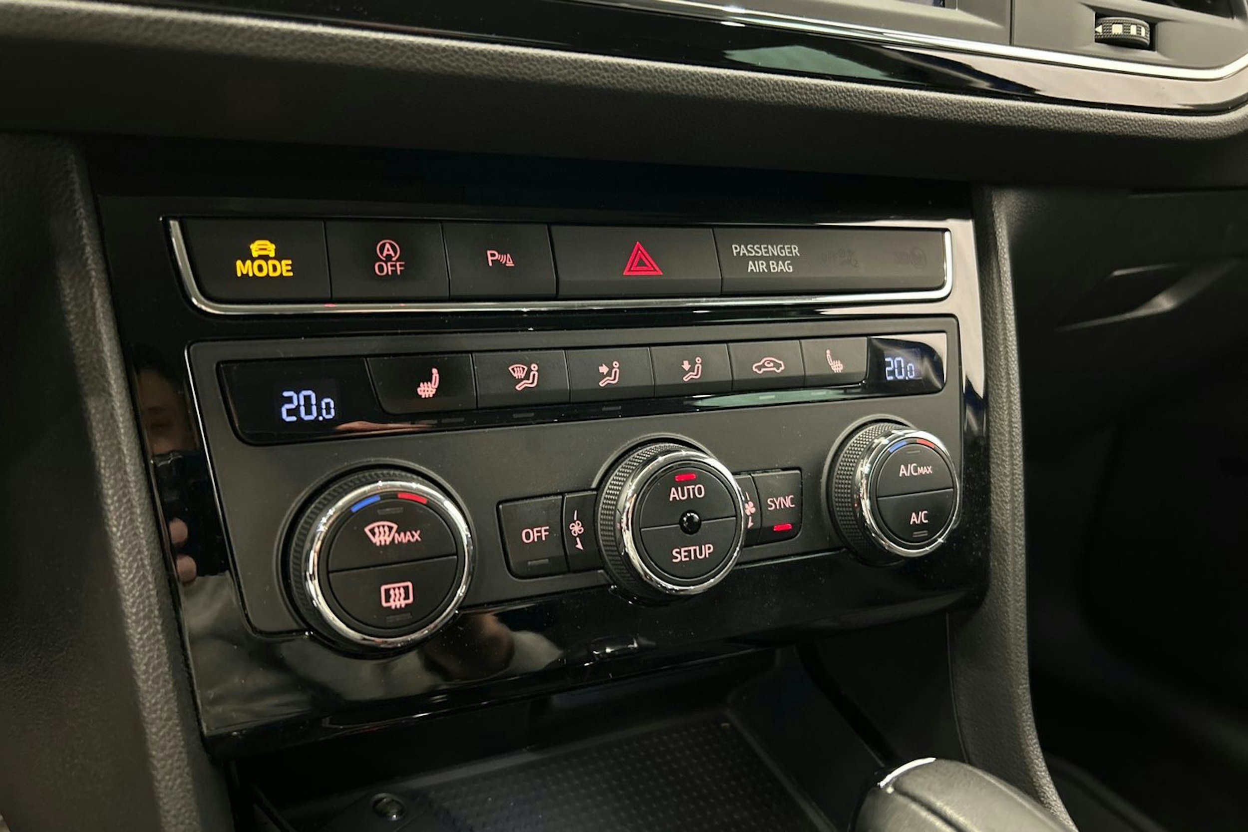 sininen SEAT Leon 2017 kuva 24.