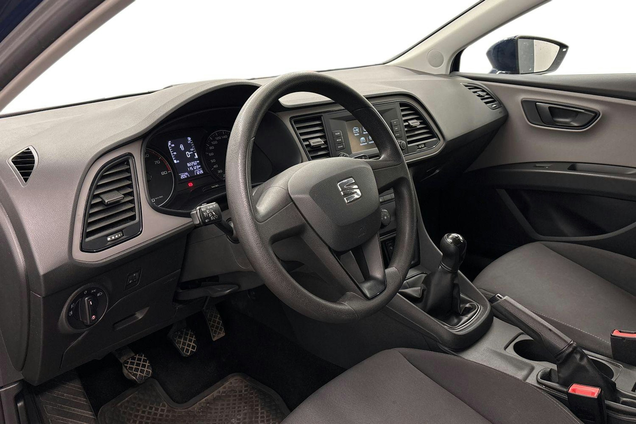 sininen SEAT Leon 2017 kuva 7.