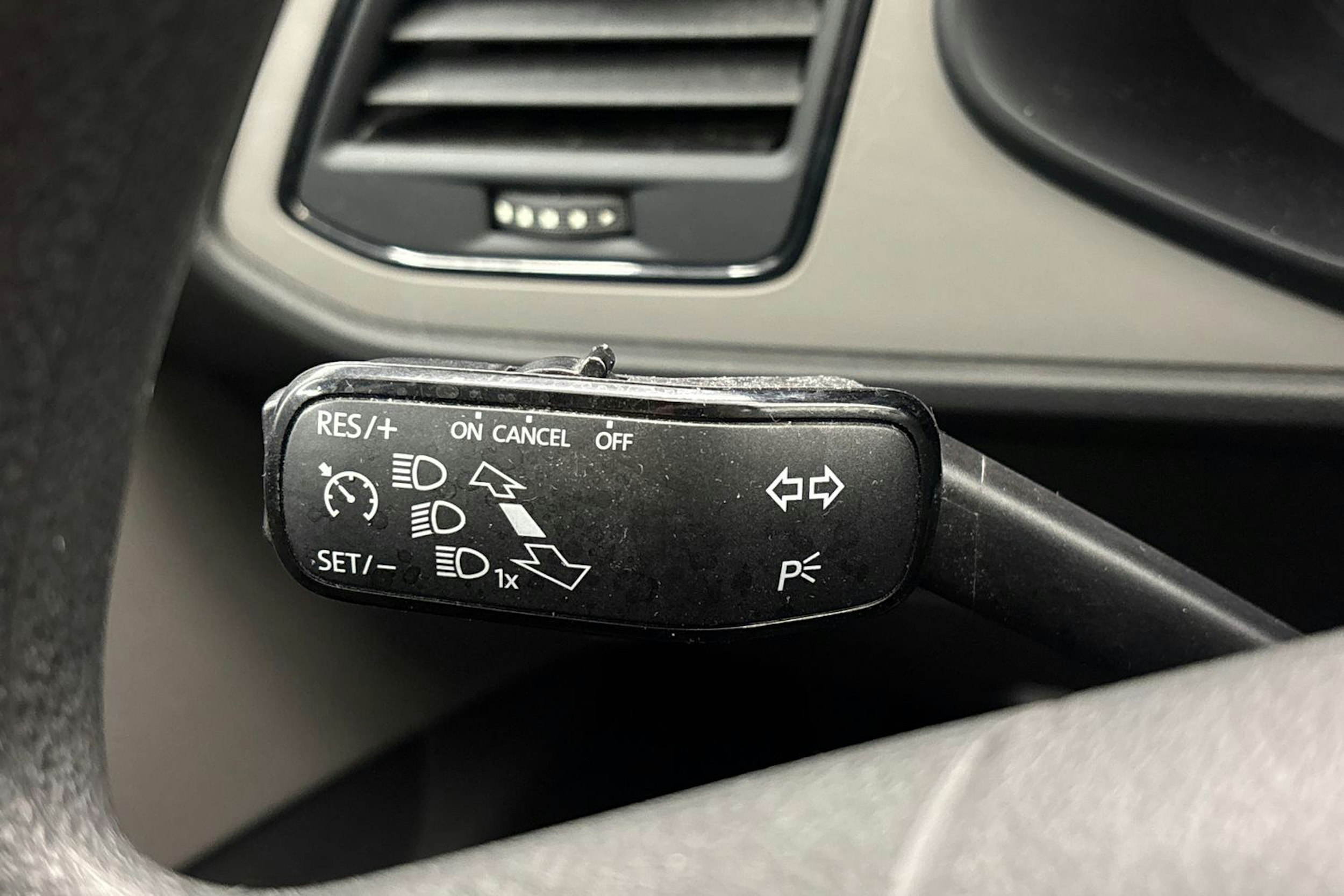 sininen SEAT Leon 2017 kuva 15.