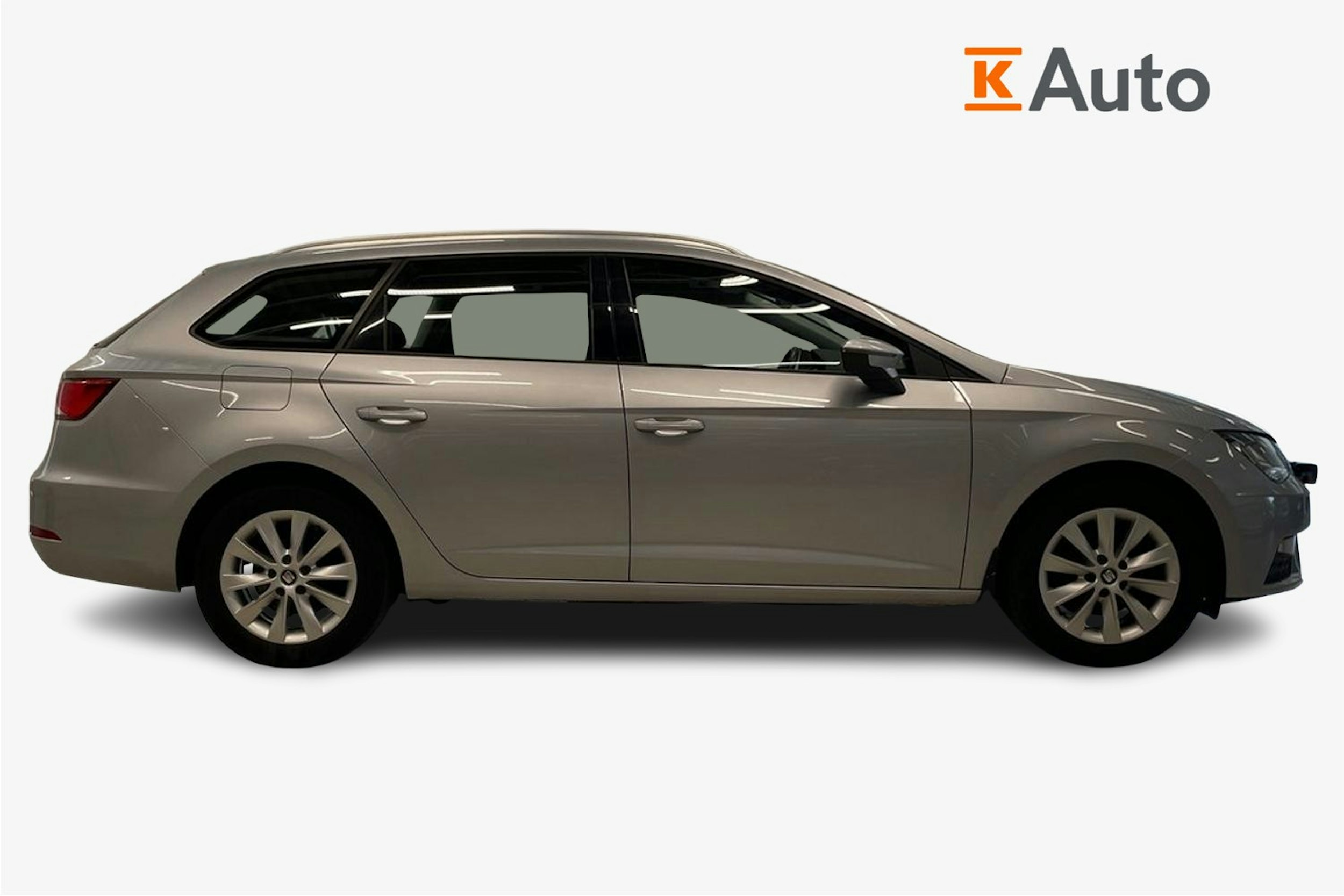 Harmaa SEAT Leon ST 2018 kuva 5.