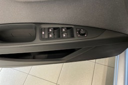 Harmaa SEAT Leon ST 2018 kuva 16.