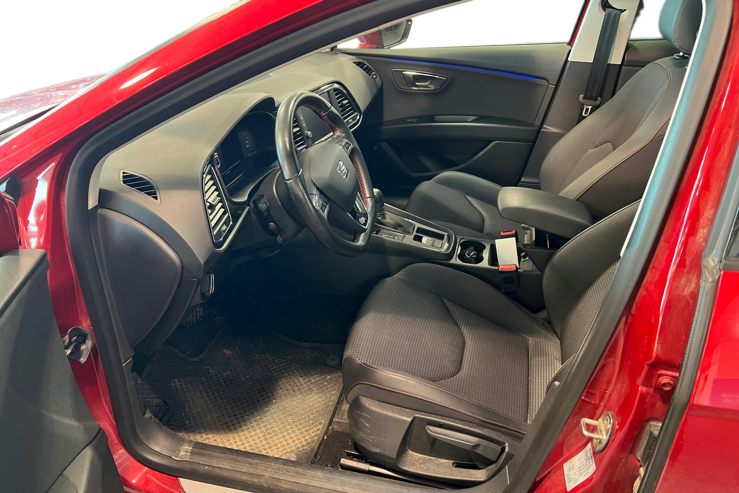 Vihreä SEAT LEON 2018 kuva 3.
