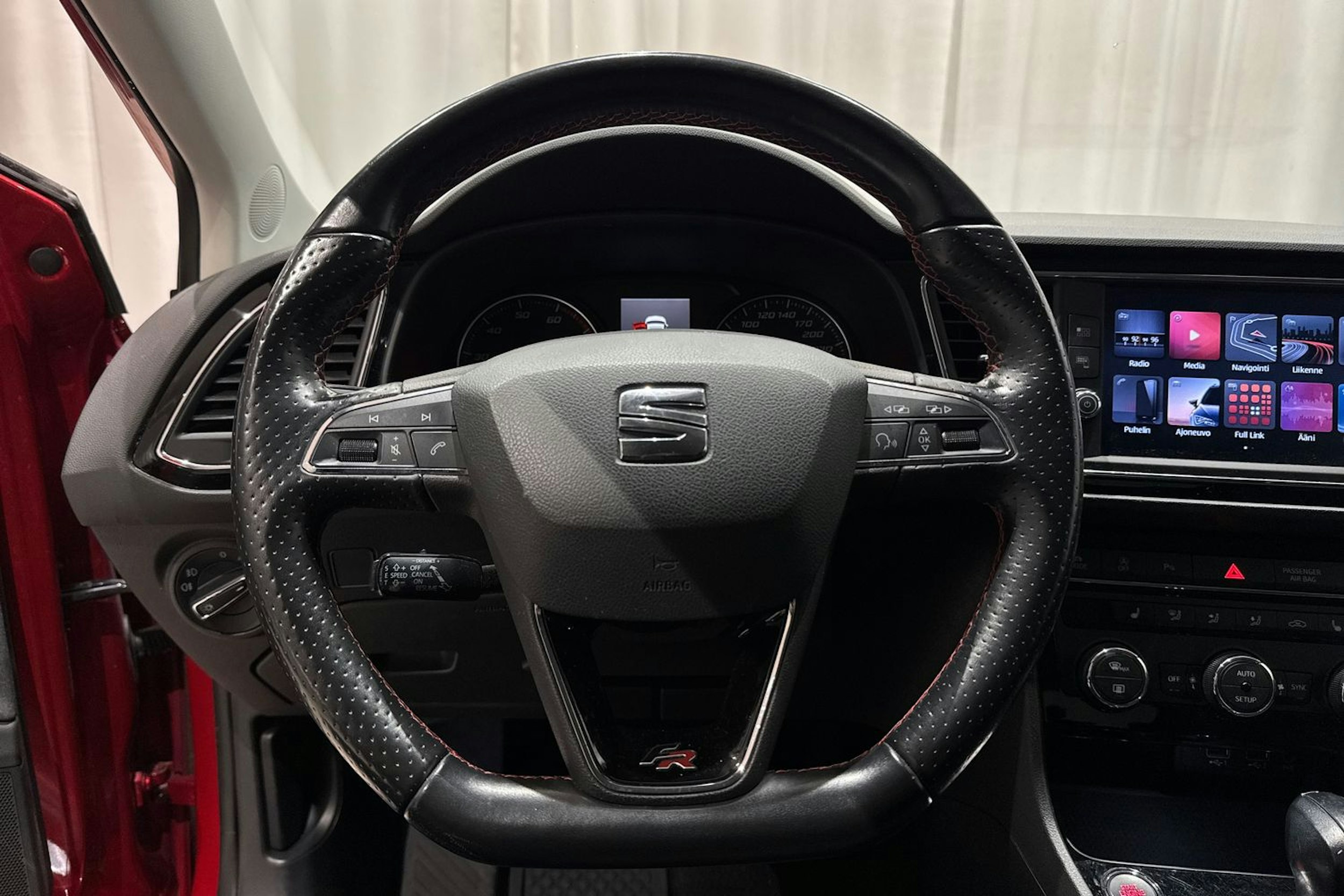 met. vihreä SEAT Leon 2018 kuva 18.