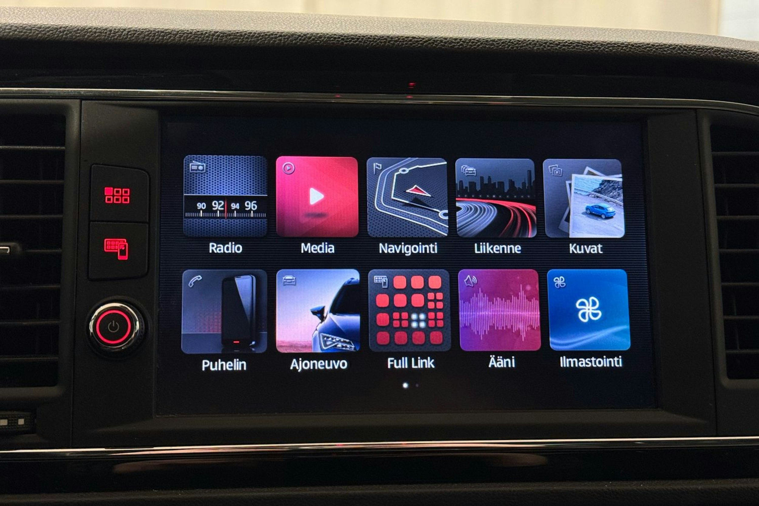 met. vihreä SEAT Leon 2018 kuva 22.