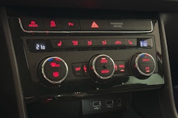 met. vihreä SEAT Leon 2018 kuva 27.