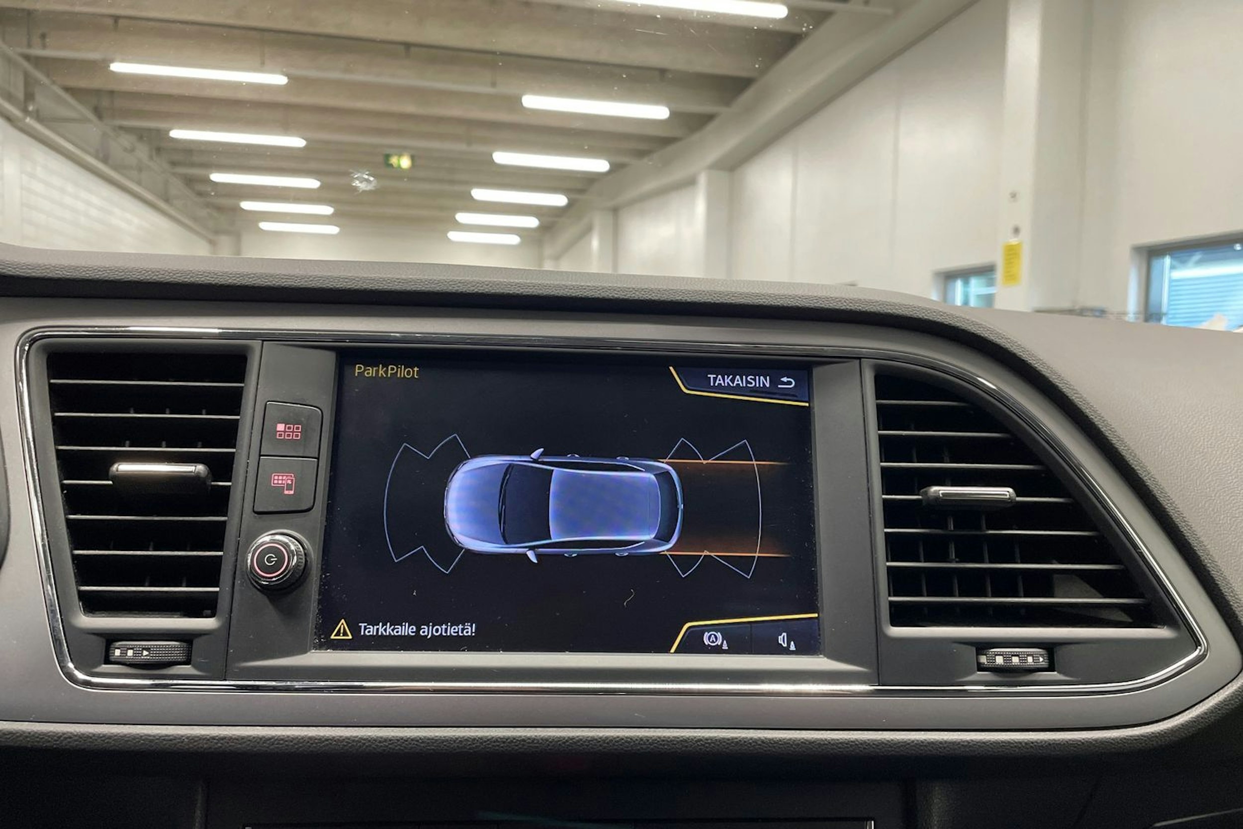 harmaa SEAT Leon 2018 kuva 20.