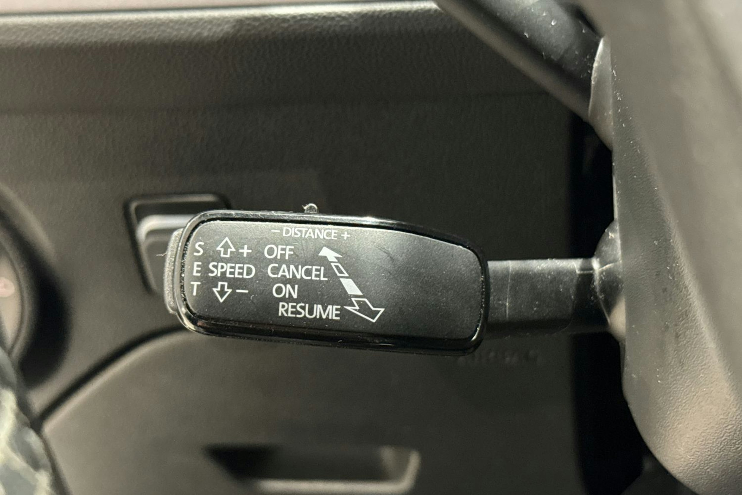 harmaa SEAT Leon 2018 kuva 17.