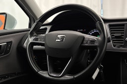 valkoinen SEAT Leon 2018 kuva 15.