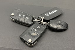 valkoinen SEAT Leon 2018 kuva 23.