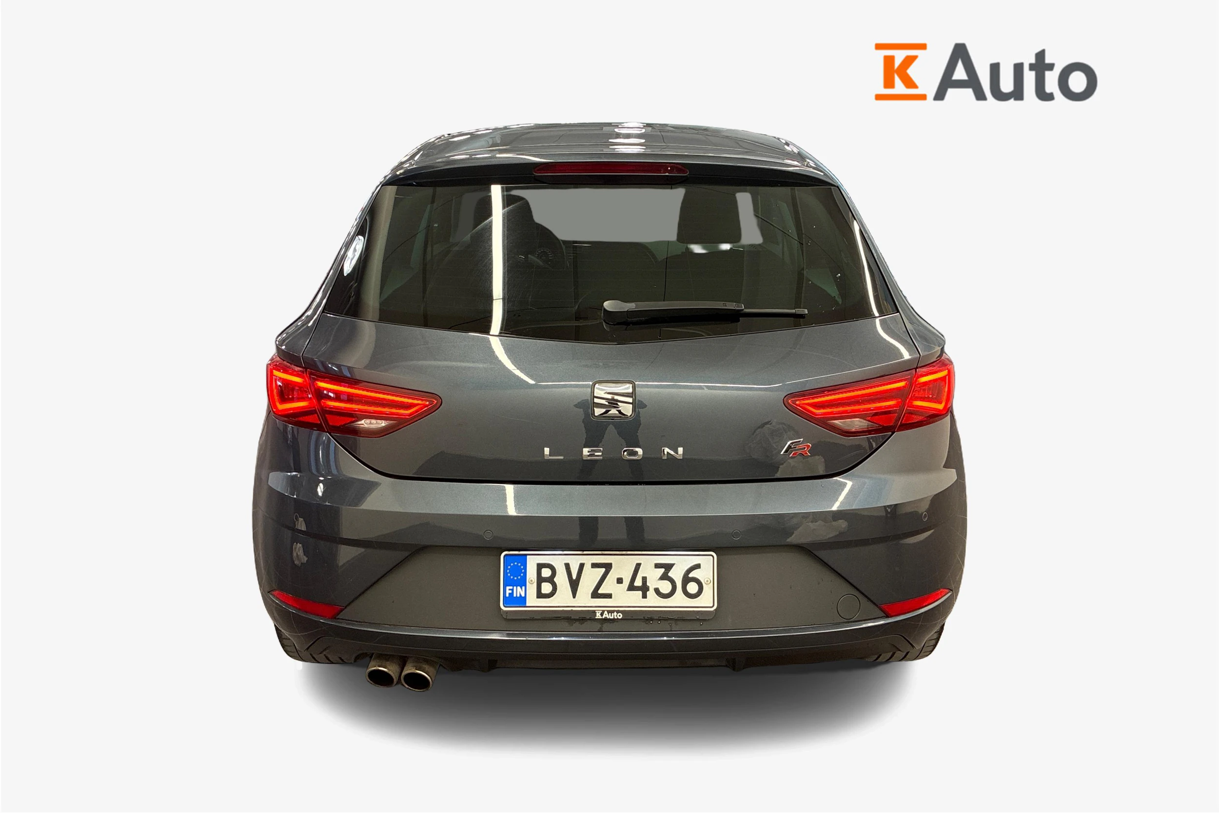 harmaa SEAT Leon 2019 kuva 4.