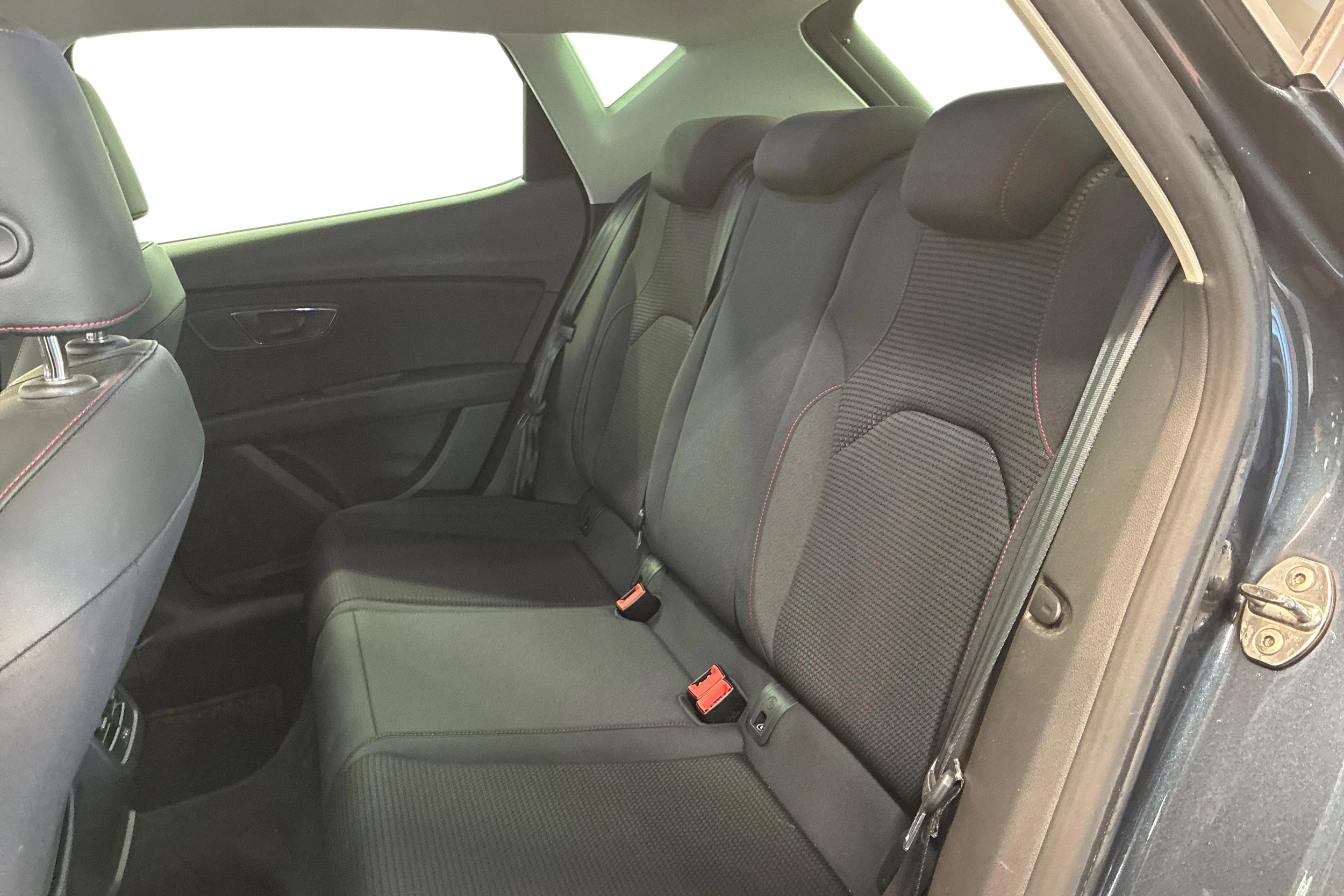 harmaa SEAT Leon 2019 kuva 11.