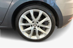 harmaa SEAT Leon 2019 kuva 12.