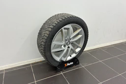 harmaa SEAT Leon 2019 kuva 13.