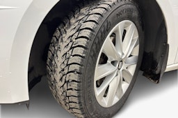 valkoinen SEAT Leon 2019 kuva 9.