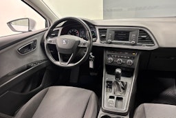 valkoinen SEAT Leon 2019 kuva 11.