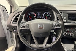 valkoinen SEAT Leon 2019 kuva 16.