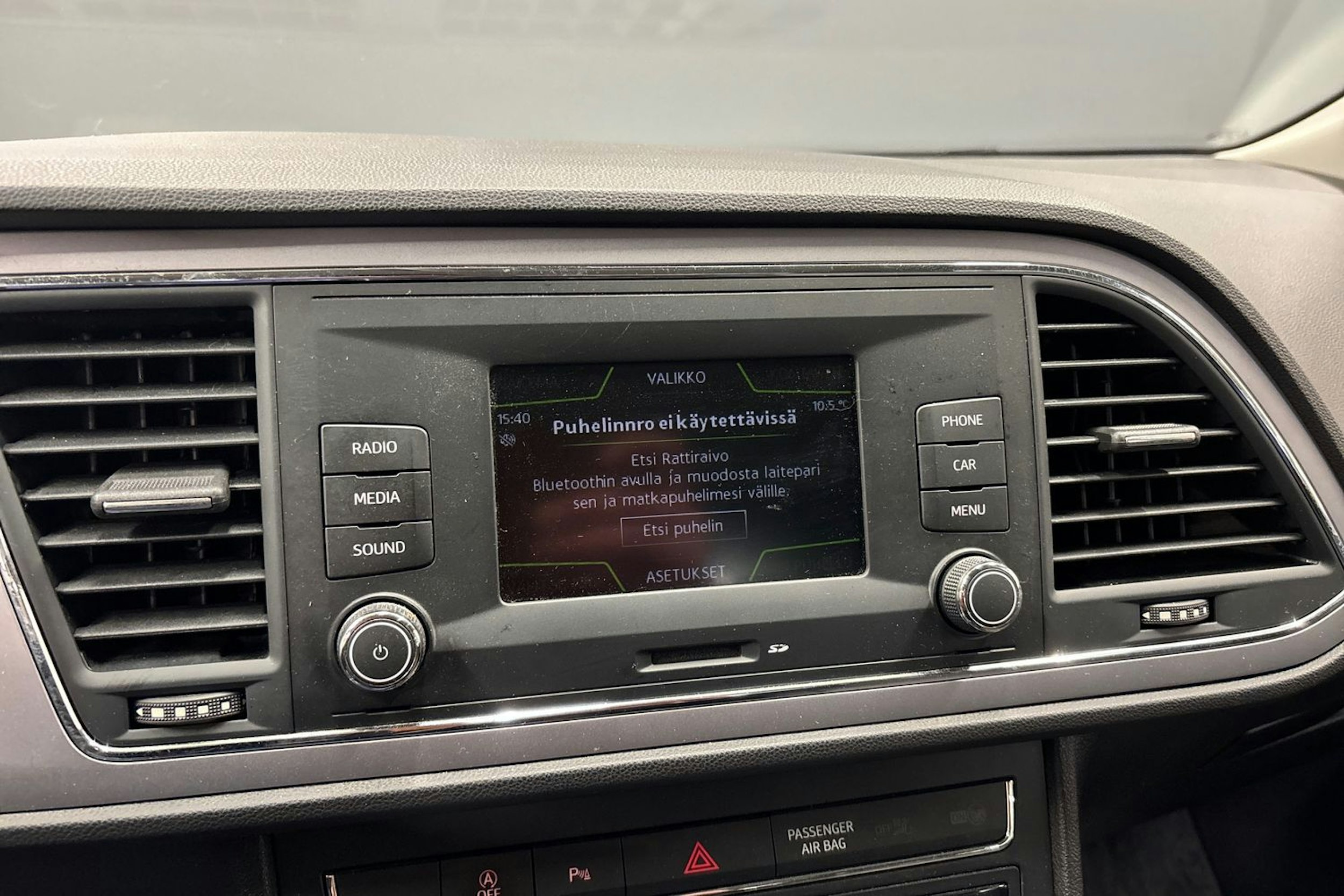 valkoinen SEAT Leon 2019 kuva 18.