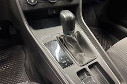 valkoinen SEAT Leon 2019 kuva 20.