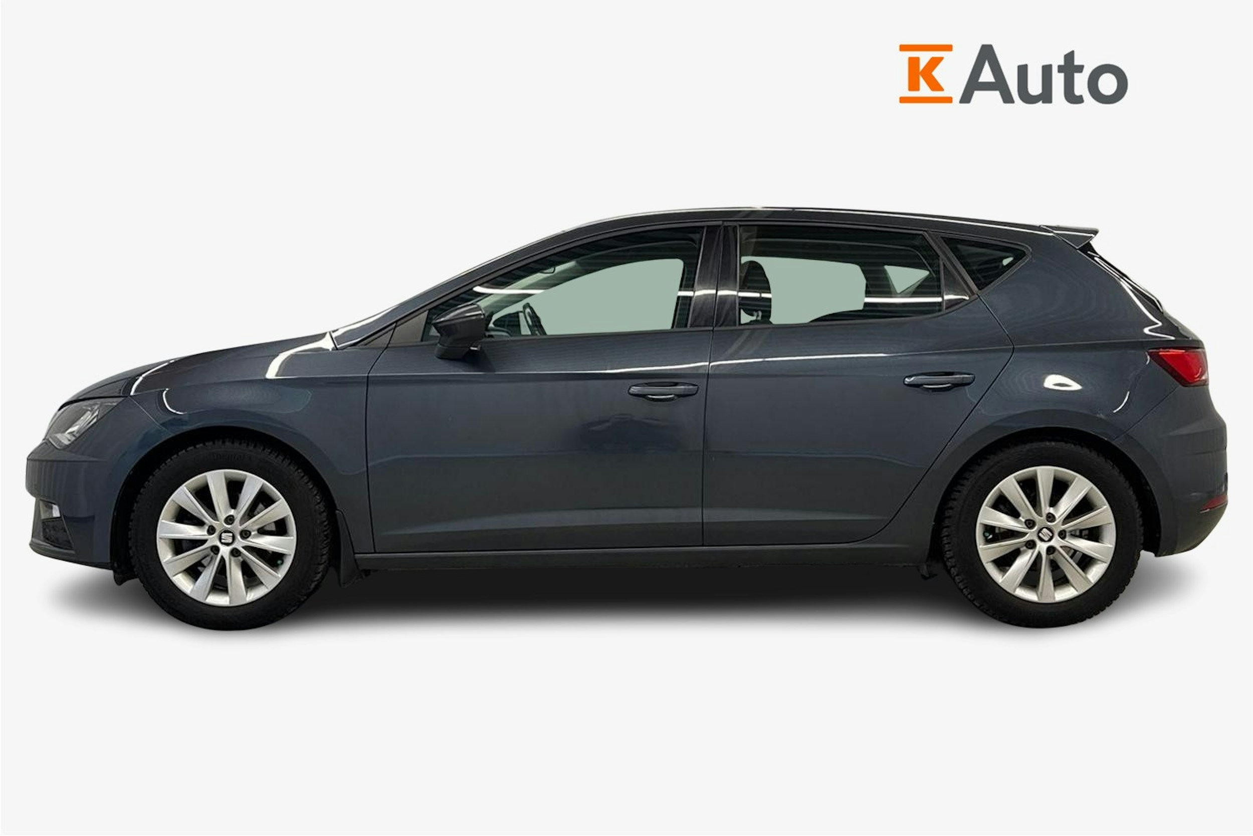 harmaa SEAT Leon 2019 kuva 6.