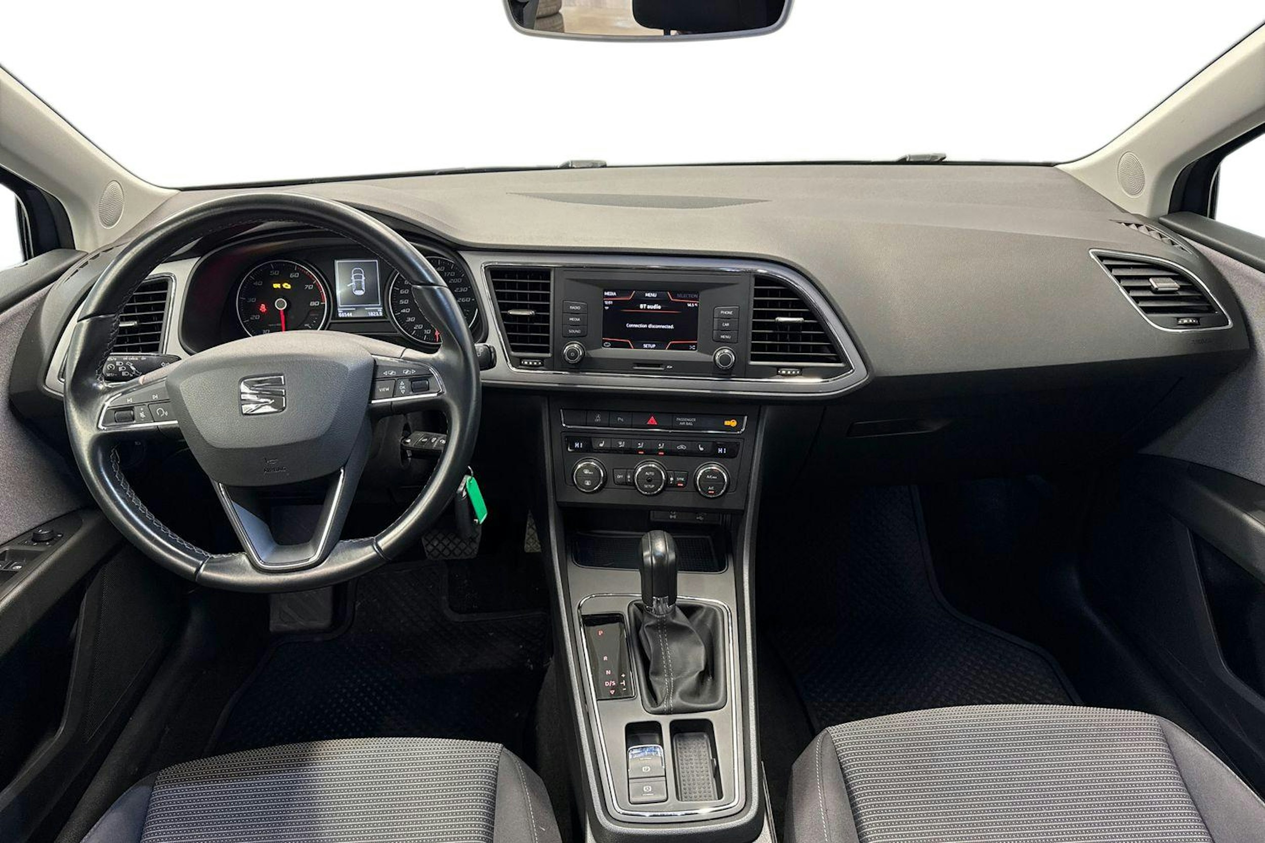 harmaa SEAT Leon 2019 kuva 9.