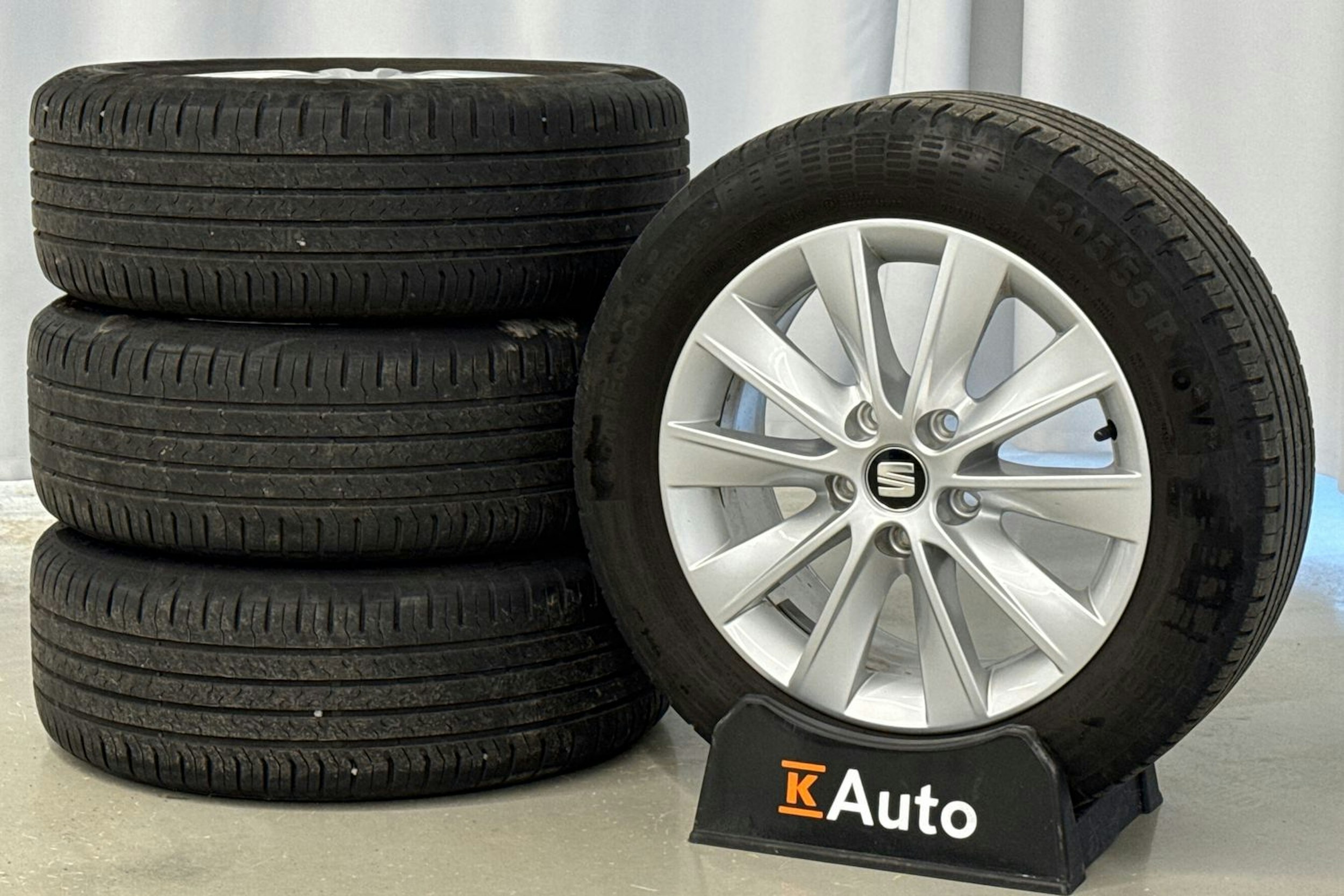 harmaa SEAT Leon 2019 kuva 14.