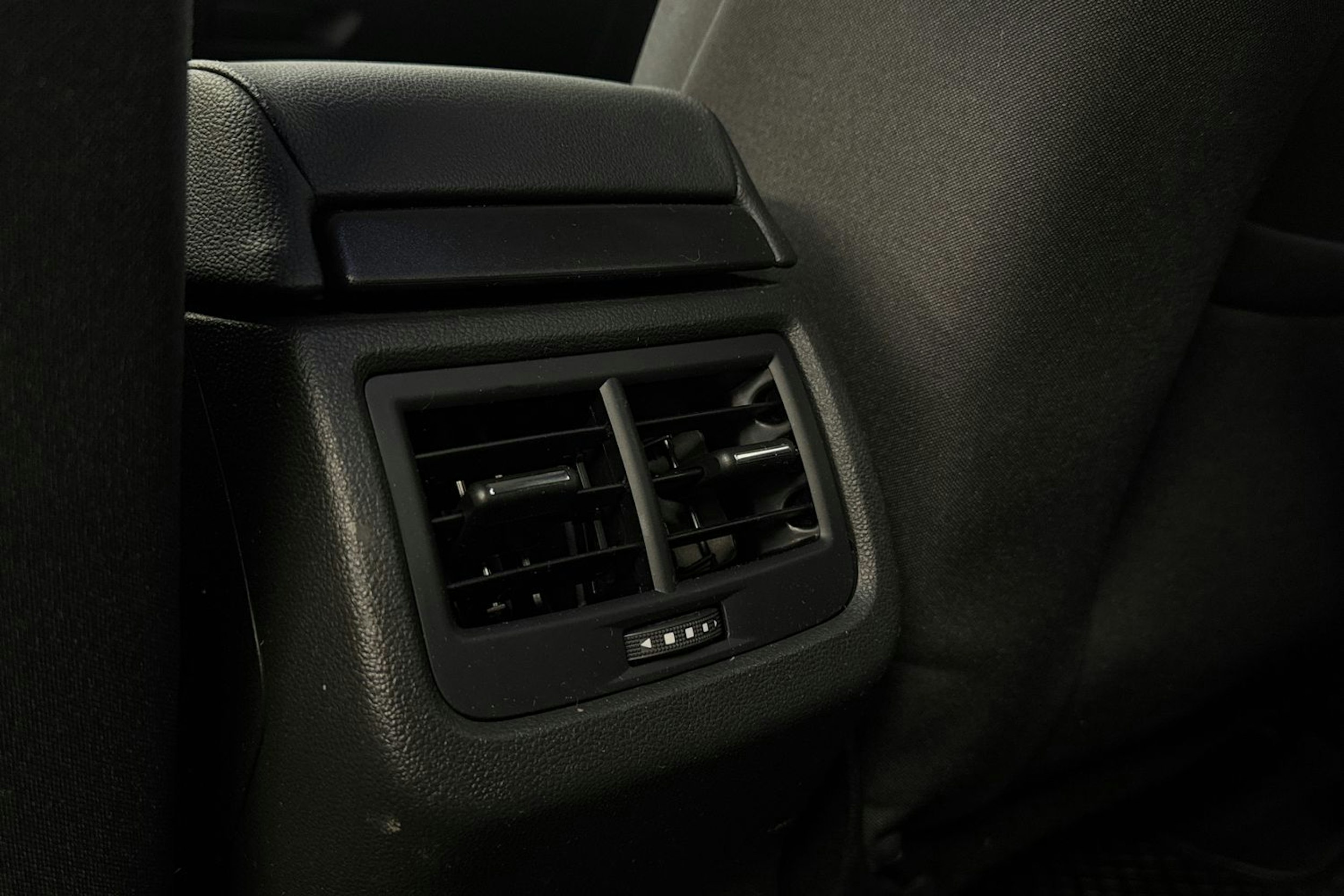 harmaa SEAT Leon 2019 kuva 17.