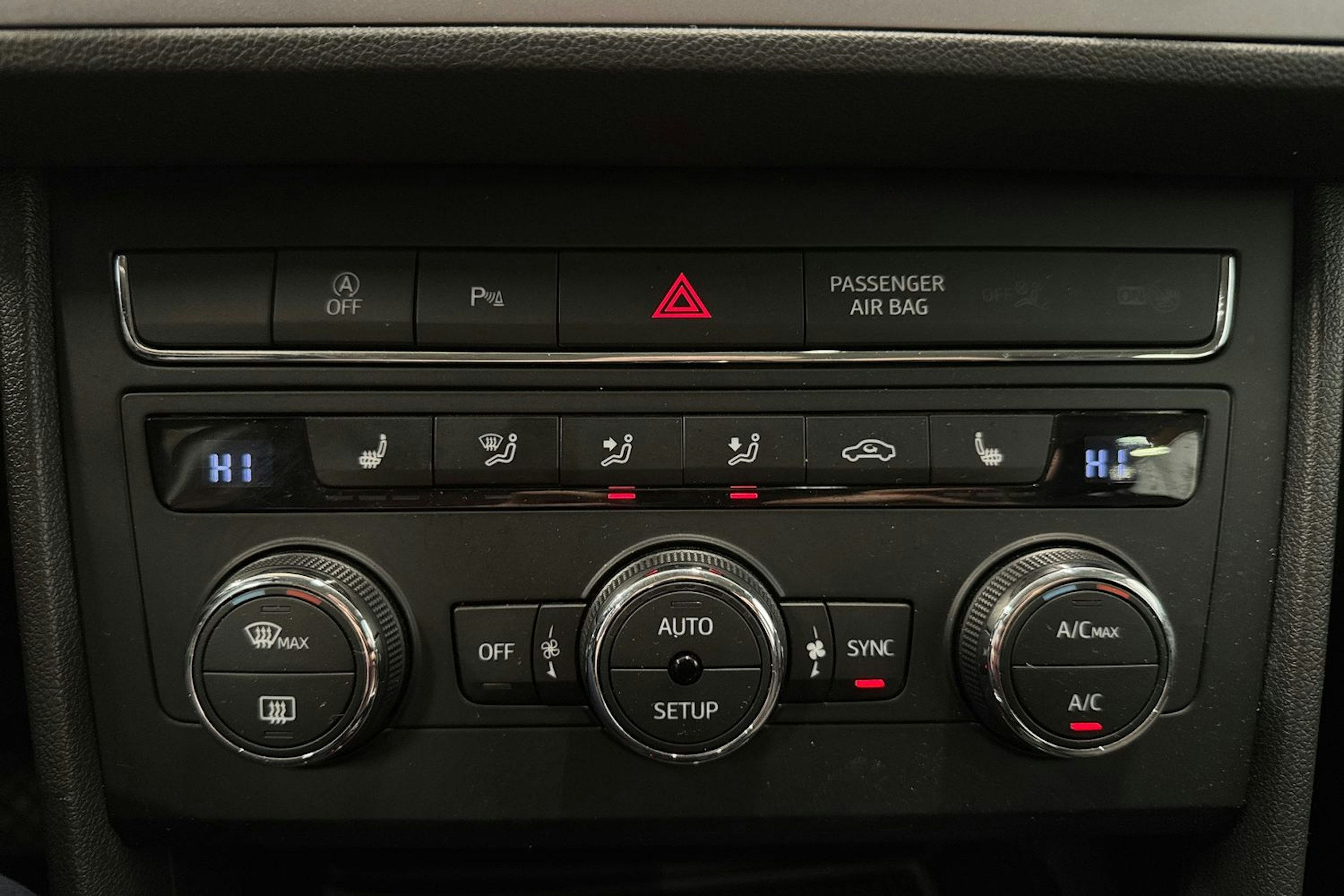 harmaa SEAT Leon 2019 kuva 24.