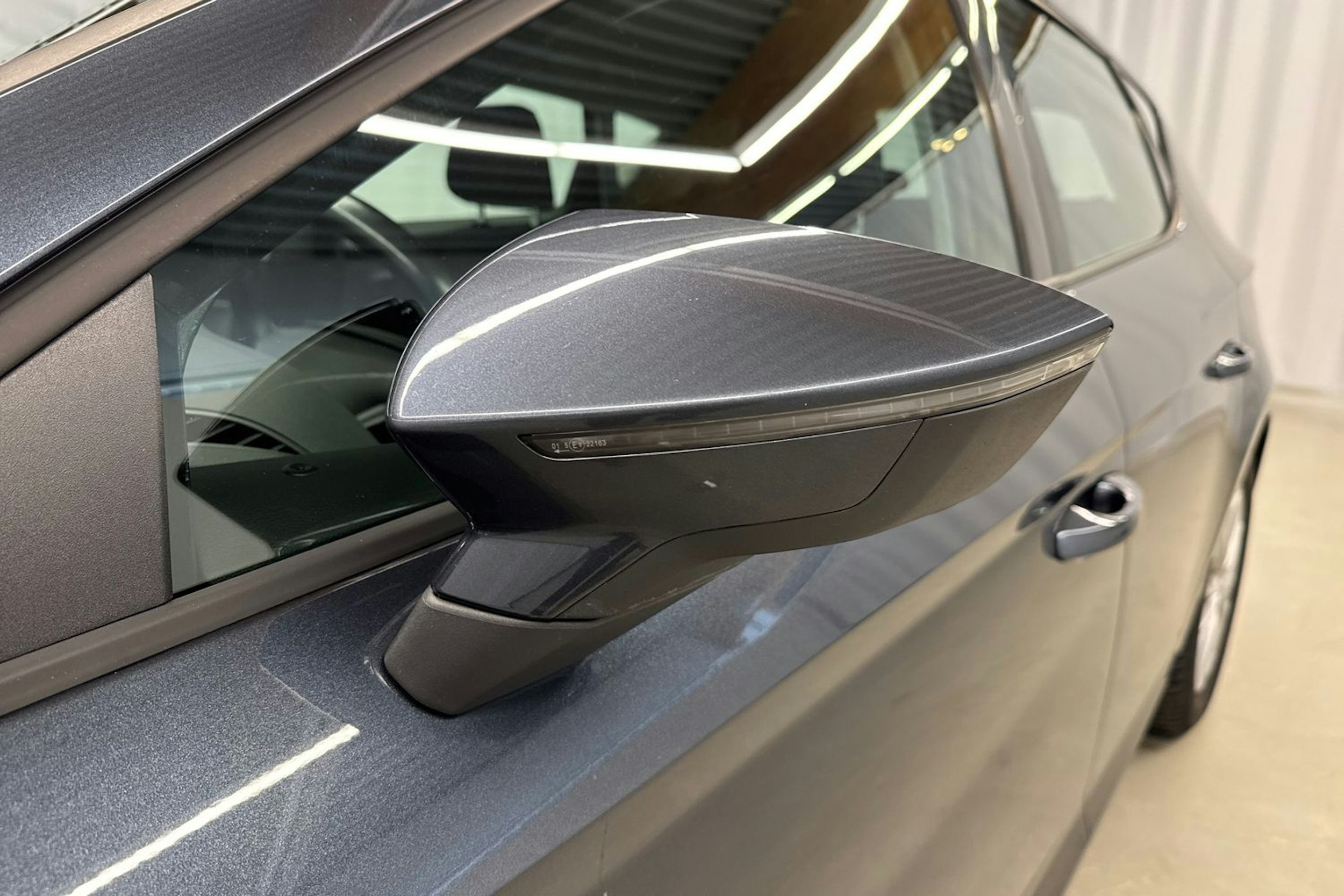 harmaa SEAT Leon 2019 kuva 30.