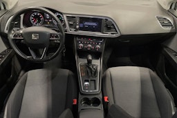 valkoinen SEAT Leon 2019 kuva 9.