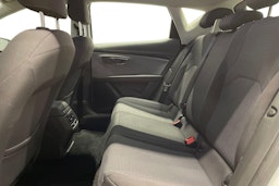 valkoinen SEAT Leon 2019 kuva 10.