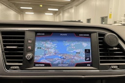 valkoinen SEAT Leon 2019 kuva 18.