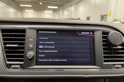 valkoinen SEAT Leon 2019 kuva 20.