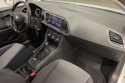 valkoinen SEAT Leon 2019 kuva 30.