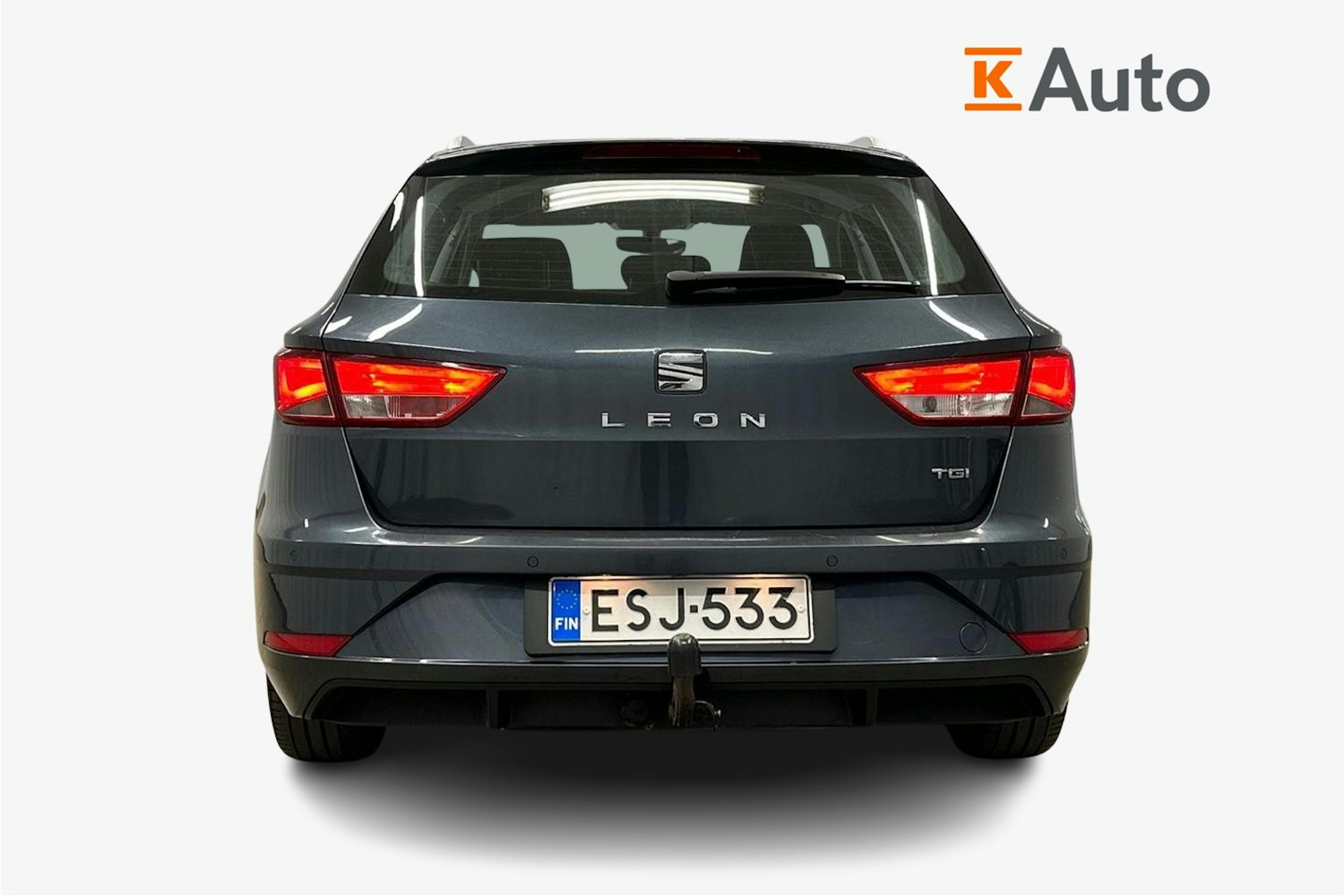 harmaa SEAT Leon 2019 kuva 3.