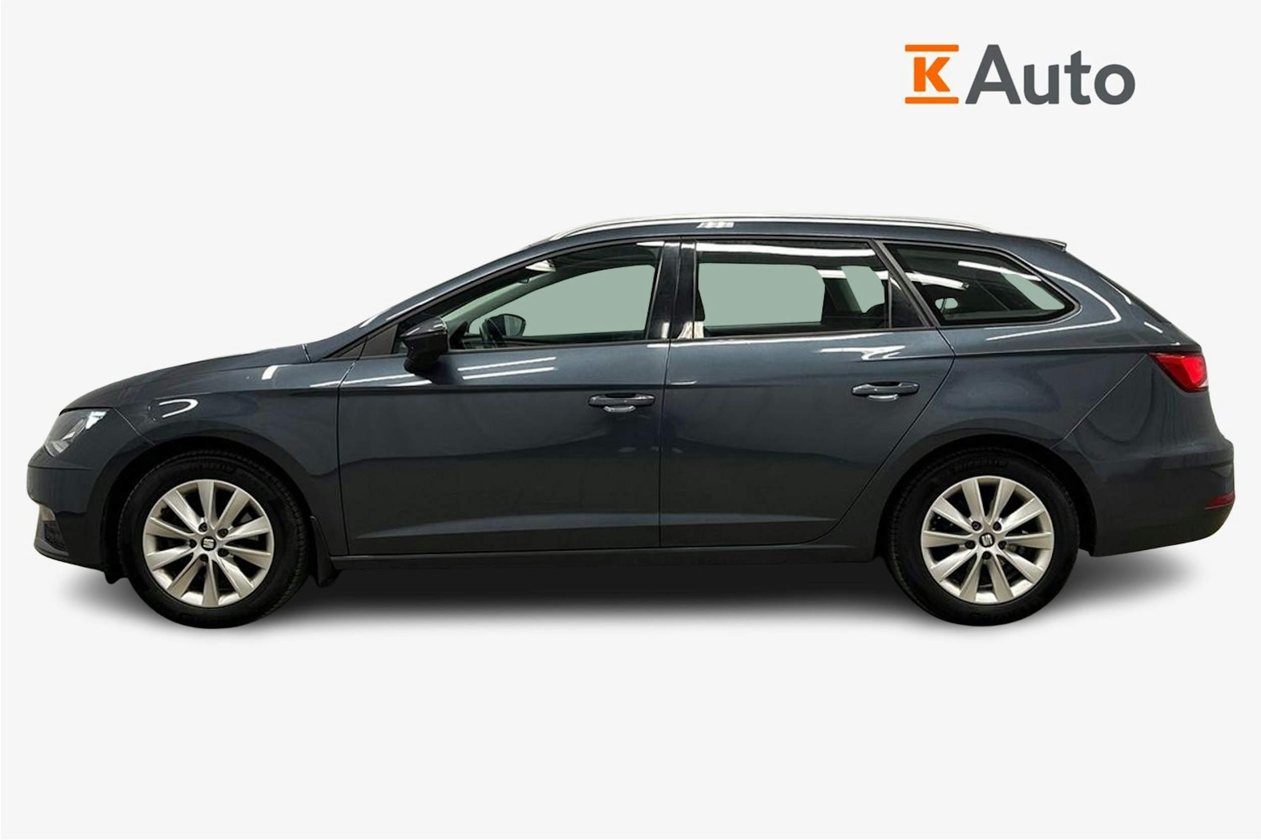 harmaa SEAT Leon 2019 kuva 6.