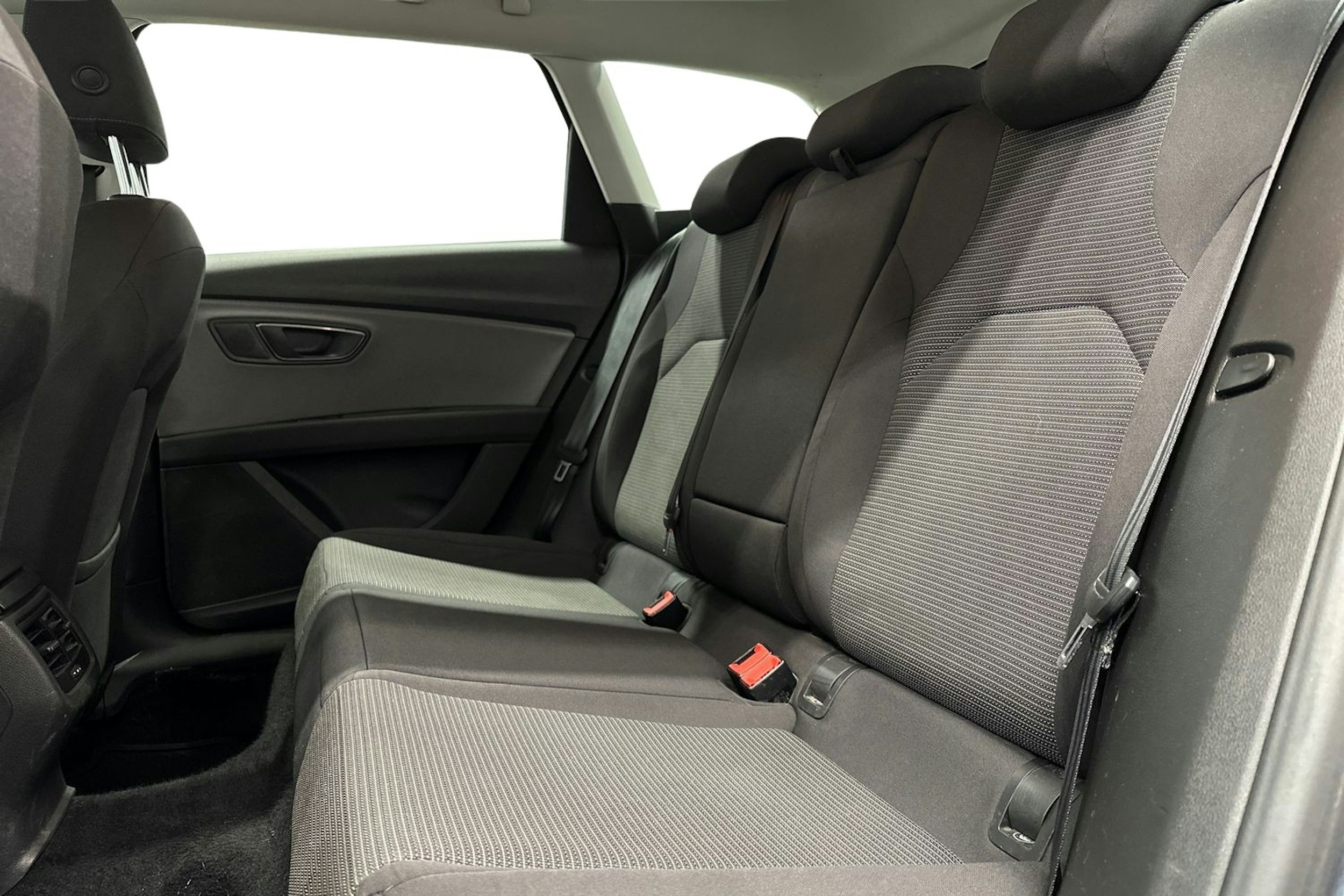 harmaa SEAT Leon 2019 kuva 10.