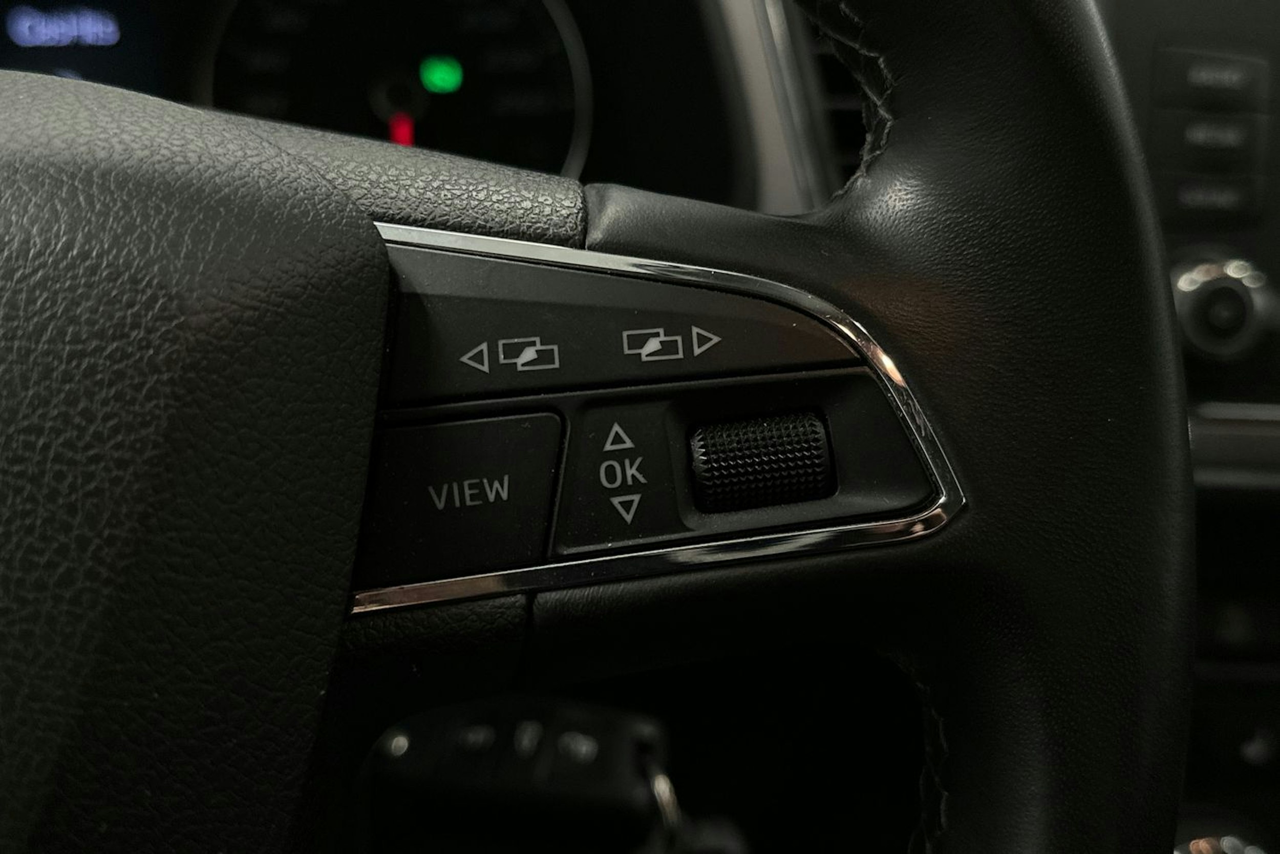 harmaa SEAT Leon 2019 kuva 16.