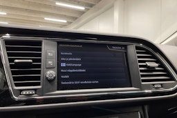 oranssi SEAT Leon 2019 kuva 17.