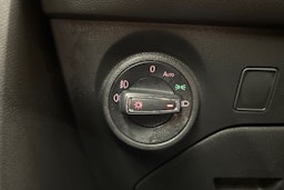 oranssi SEAT Leon 2019 kuva 22.