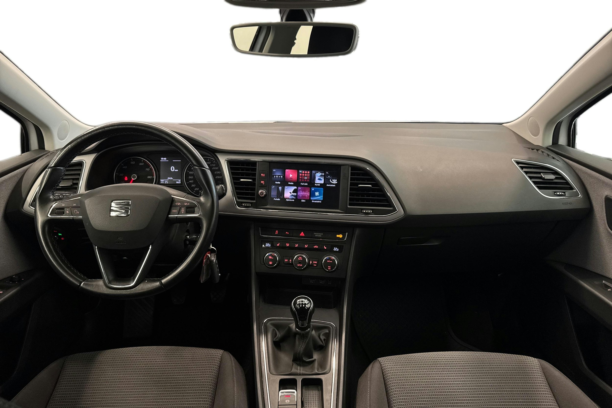 Valkoinen SEAT LEON 2019 kuva 9.